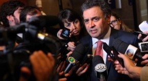 Aécio Neves: Casas sem água e luz entregues à população mostram que Dilma age apenas como candidata