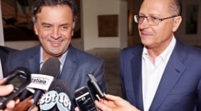 Entrevista coletiva do presidente do PSDB, Aécio Neves, em São Paulo (SP)