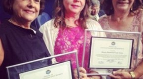 Solange e Sonaly recebem homenagem em auditório lotado