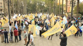 São Paulo com Aécio: mais de 500 pessoas na Sé
