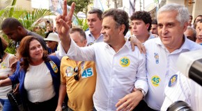 “Presidência da República não é lugar para aprendizado”, diz Aécio Neves em Niterói
