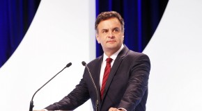 Os melhores quadros estão com Aécio Neves