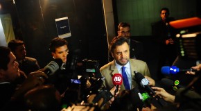 Renan deve ao PT sua vitória, mas o Senado não pode ser um ‘puxadinho’ do Planalto, diz Aécio Neves