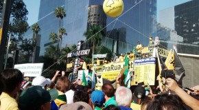 Mulheres vão às ruas em SP e enviam fotos da manifestação contra o governo federal