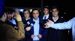 “O governo brasileiro tem que mostrar de que lado está”, diz Aécio Neves sobre as violações à democracia na Venezuela